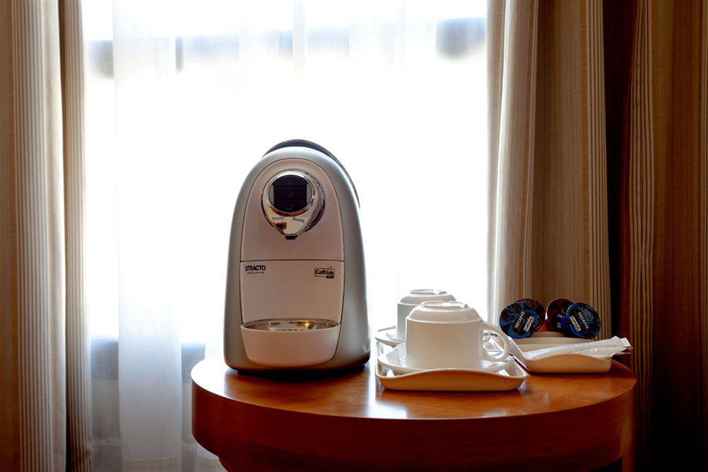 Hotel Nh Ciudad De Valenza Esterno foto